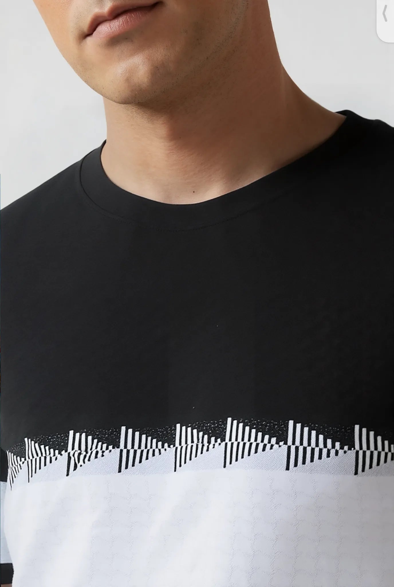 Textured Stripe Round Neck